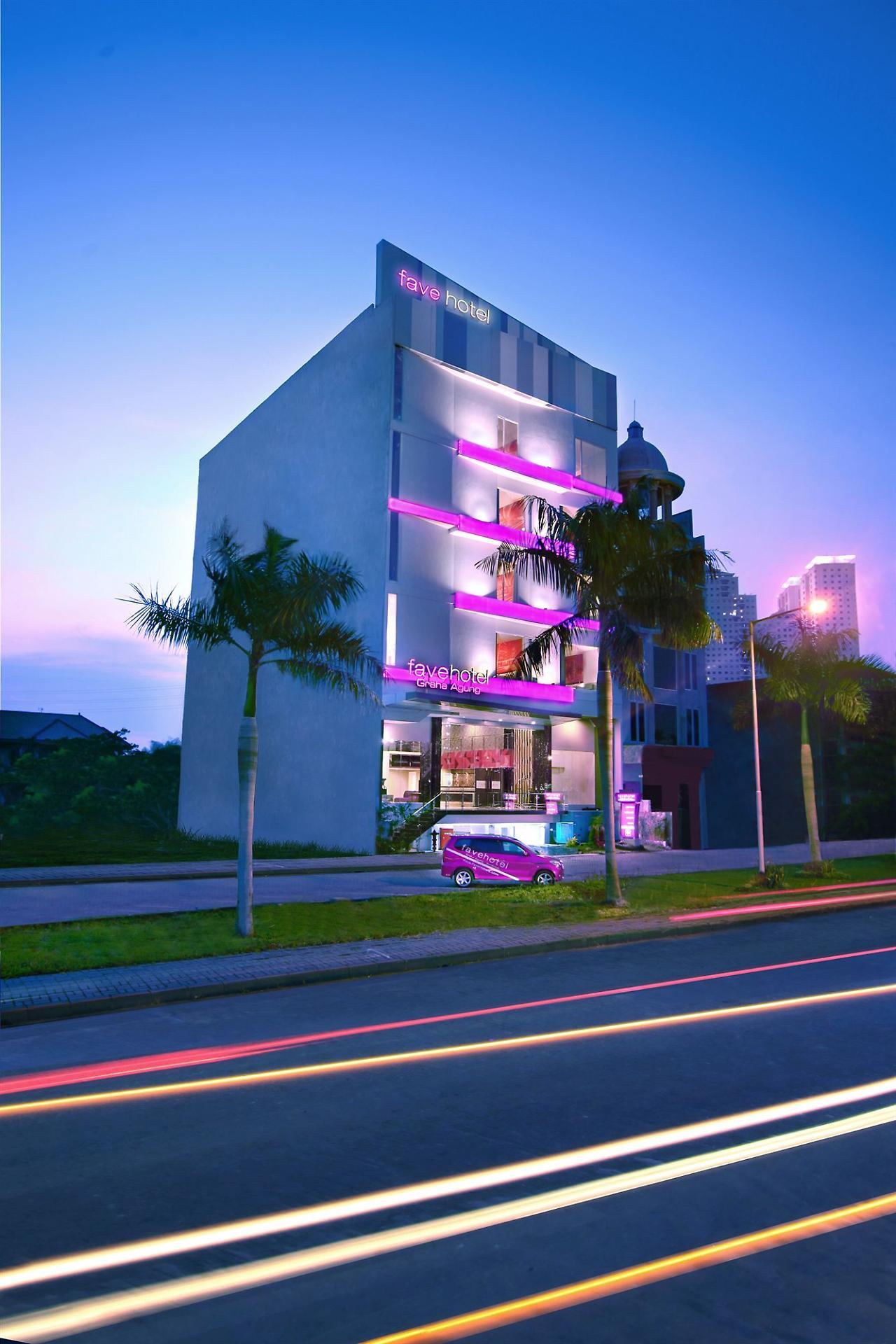 Favehotel Graha Agung Surabaya Esterno foto