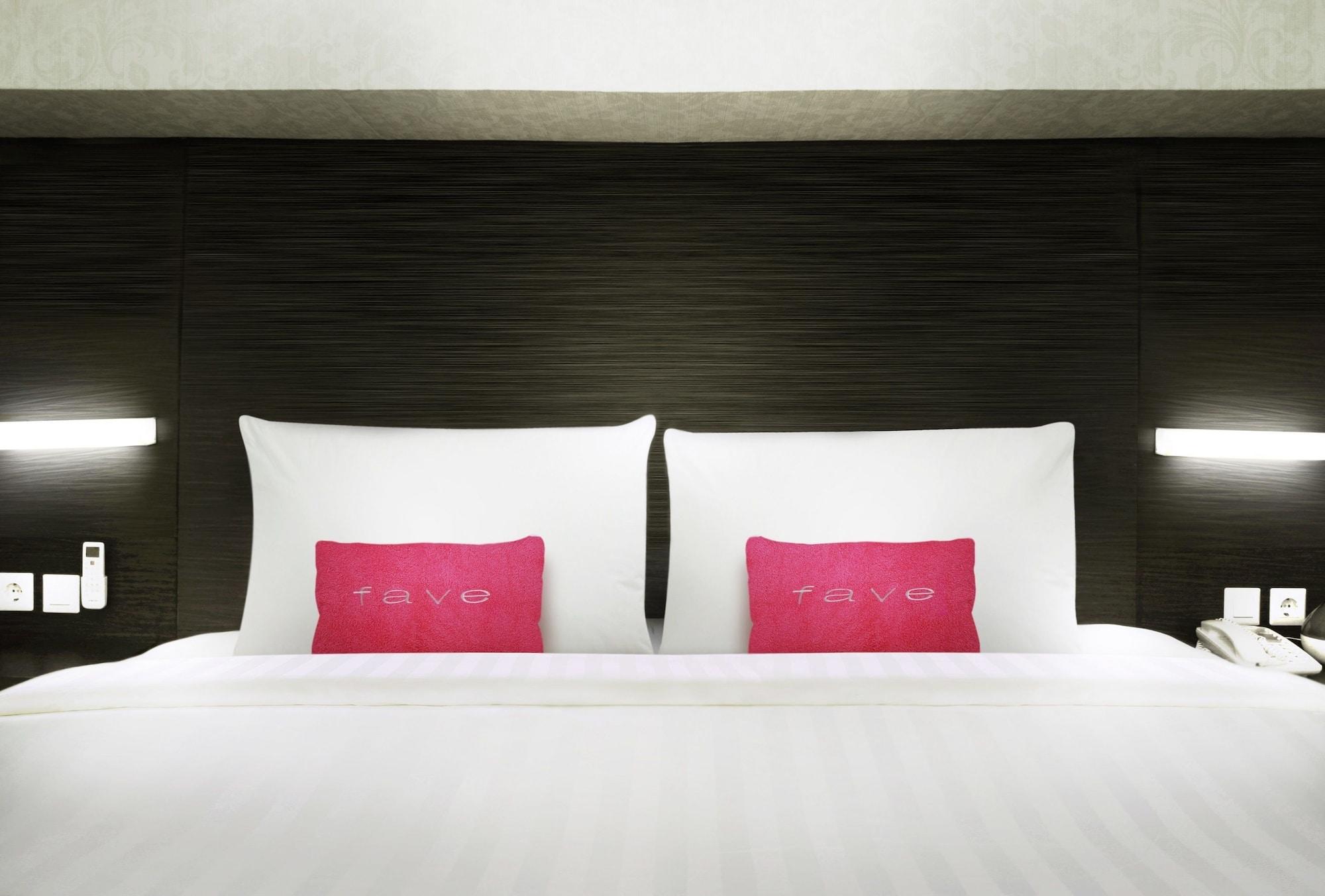 Favehotel Graha Agung Surabaya Esterno foto