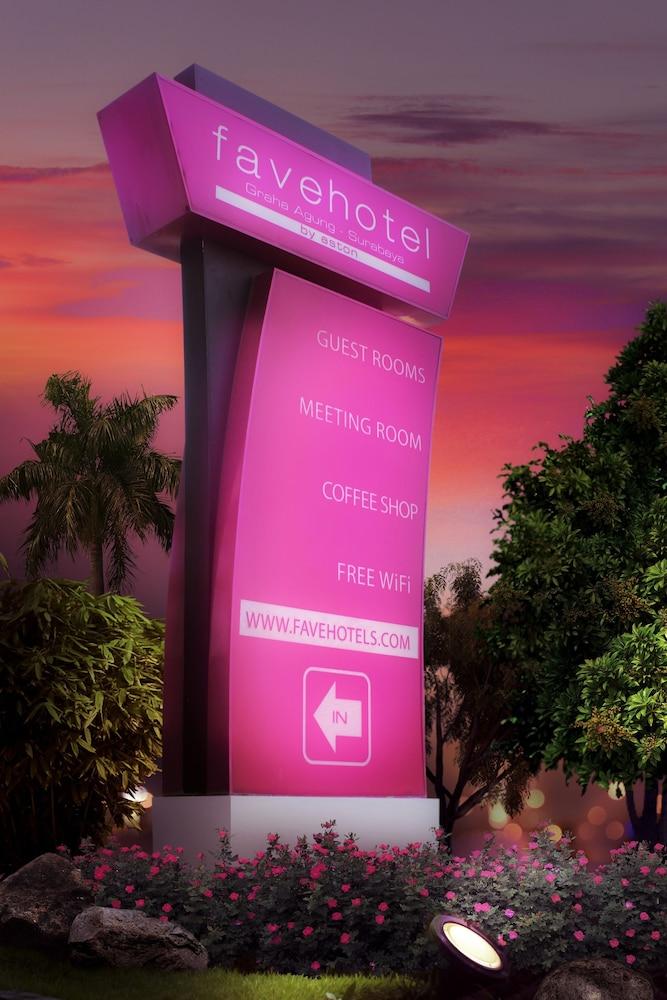 Favehotel Graha Agung Surabaya Esterno foto