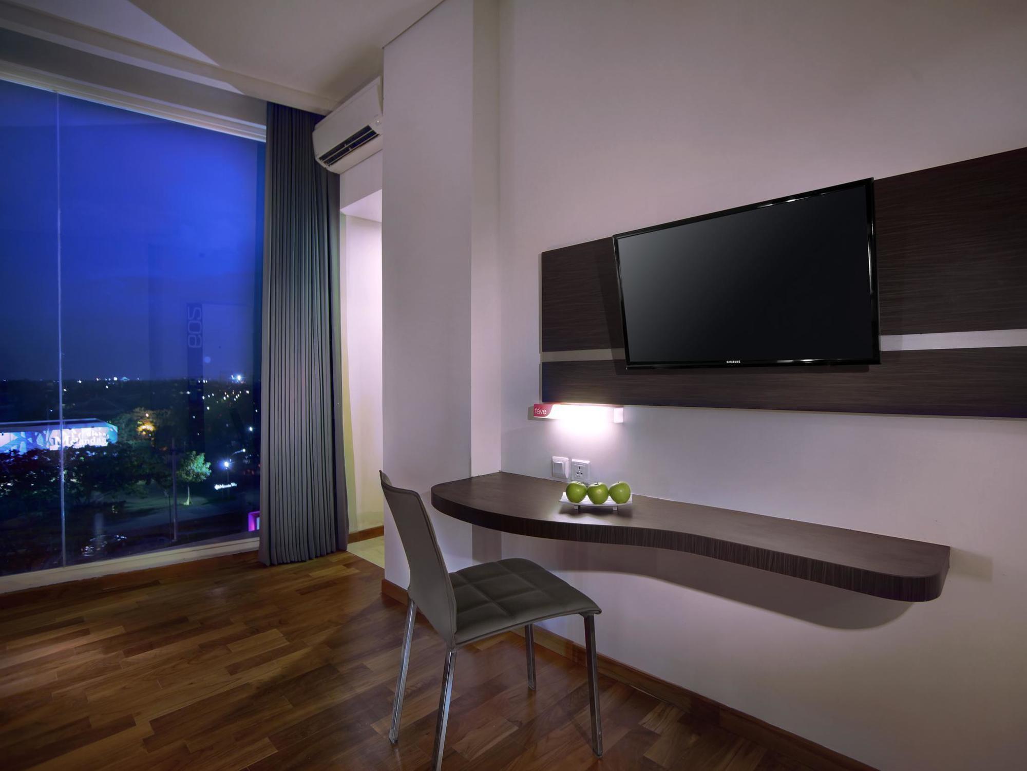 Favehotel Graha Agung Surabaya Esterno foto